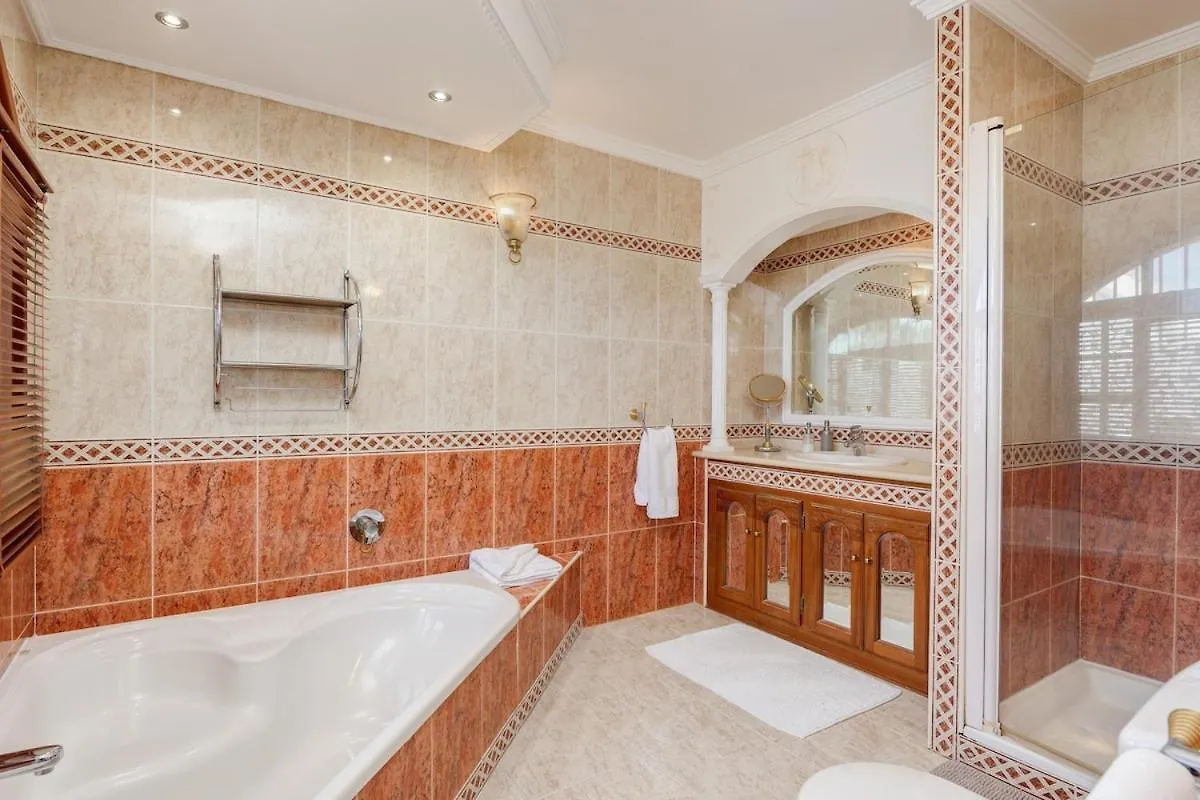 Casa Bryn Gwyn Beautiful Holiday Villa Santa Fe de los Boliches 0*,  스페인